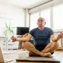 Les bienfaits de la méditation pour les seniors comment retrouver calme et sérénité en quelques minutes par jour